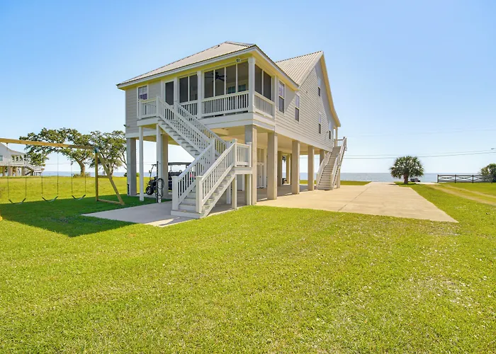 Walk To Beach: Oceanfront Home W/ Outdoor Kitchen